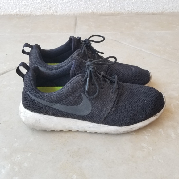 Nike Other - Nike Roshe One